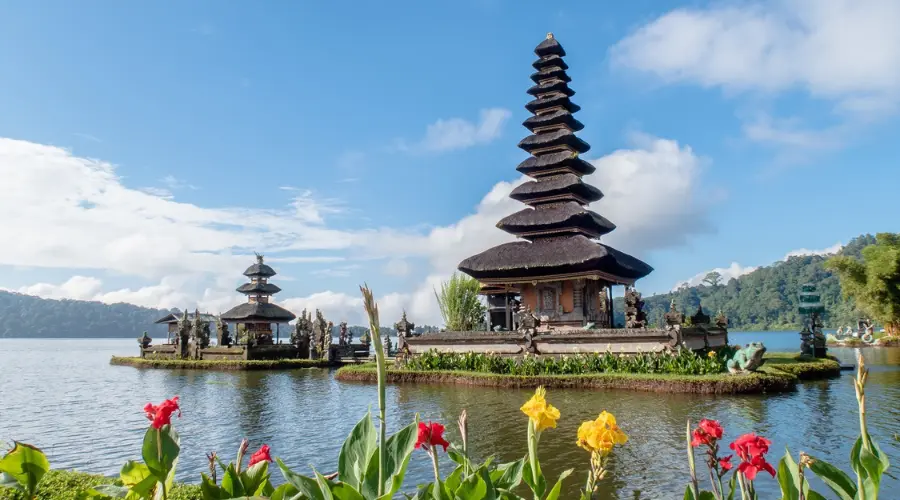  One of the most popular instagrammable places in Bali is the well-known gate leading to a serenity trail.