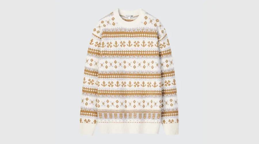 This sweater focuses on the combined design, comfort