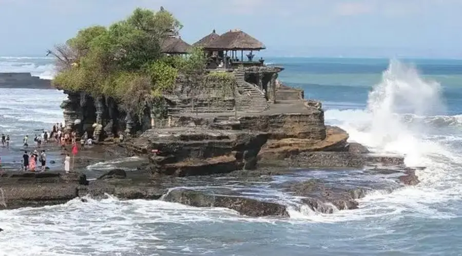  Tanah Lot, one of Bali’s most significant monuments
