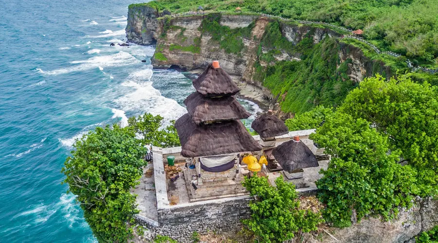  This location, formerly PuraLuhurUluwatu, is one of the six special temples thought to be Bali’s spiritual pillars.