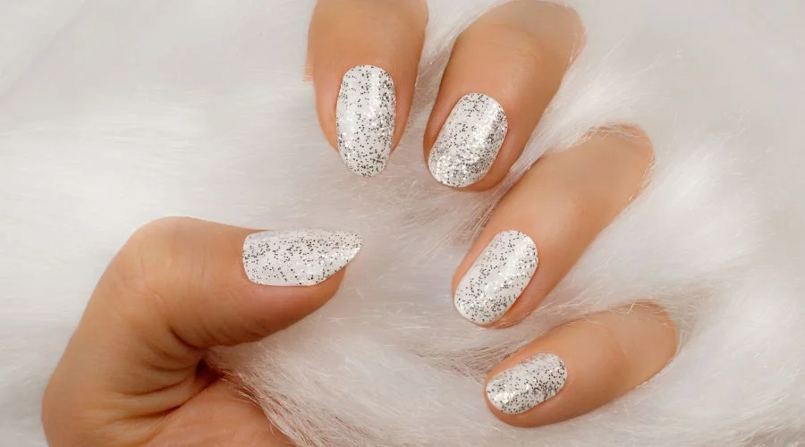 Silver Glitter Nail art