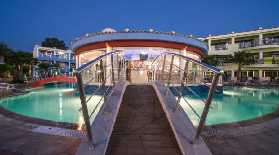 Caretta Beach Hotel Waterpark