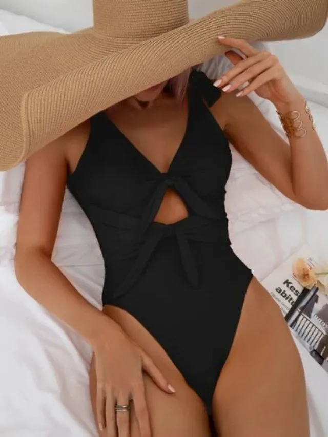 Explore Stylish Beach Wear for Women – Summer Essentials