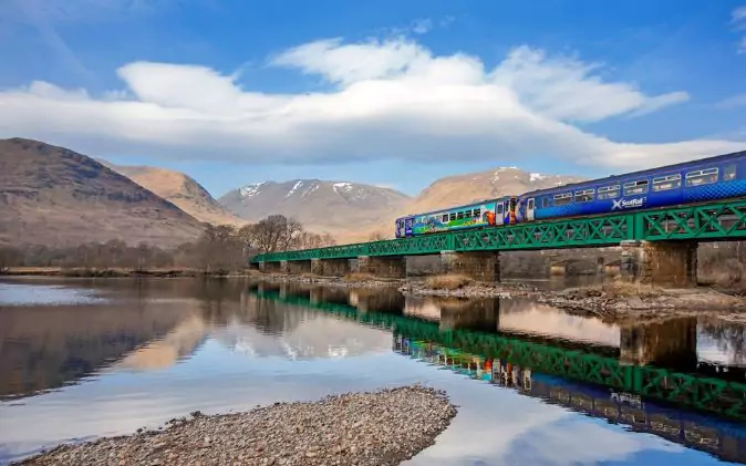 4-2025-08-25t152754383-68ac3418f0777