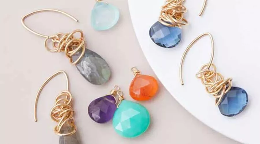 Birthstone jewelry meaning by month