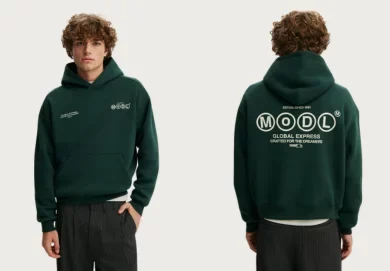Box Fit Graphic Hoodie