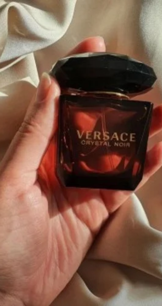 Versace Crystal Noir (1)